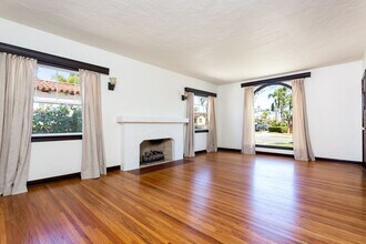 4936 Marlborough Dr in San Diego, CA - Building Photo - Building Photo