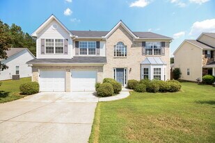 4065 Crescent Walk Ln NE in Suwanee, GA - Building Photo