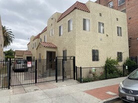 1023 1/4 N Serrano Ave, Unit serrano Apartments