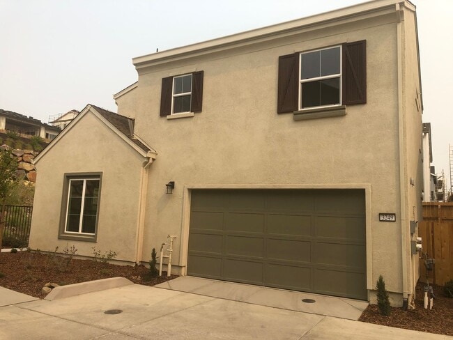 3249 Sunny Gate Ln
