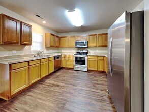 213 Pine Hall Dr in Goose Creek, SC - Building Photo - Building Photo