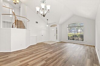 15423 Quinley Dr in Austin, TX - Building Photo - Building Photo