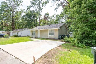 904 Pow Wow Trail in Tallahassee, FL - Building Photo - Building Photo