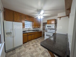 5027 6th St NE in Minneapolis, MN - Building Photo - Building Photo