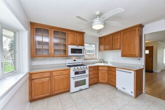 591 S Grace St in Lombard, IL - Building Photo - Building Photo