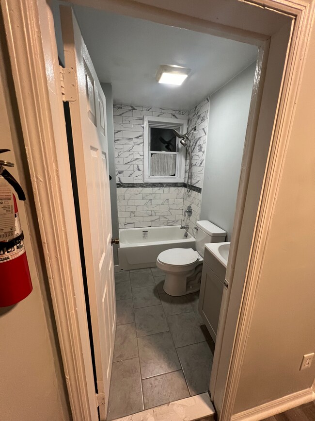 1172 Summit Ave in Jersey City, NJ - Building Photo - Building Photo