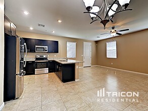 12545 W Hummingbird Terrace in Peoria, AZ - Building Photo - Building Photo