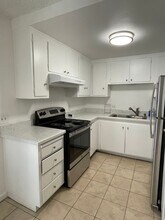 21317 Lake Shore Dr-Unit -#28 in California City, CA - Building Photo - Building Photo