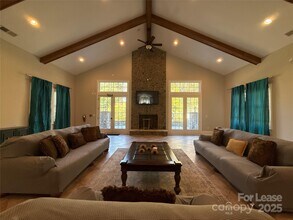 14019 Thompson Rd in Mint Hill, NC - Building Photo - Building Photo