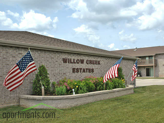 Willow Creek Estates in Bellevue, WI - Foto de edificio