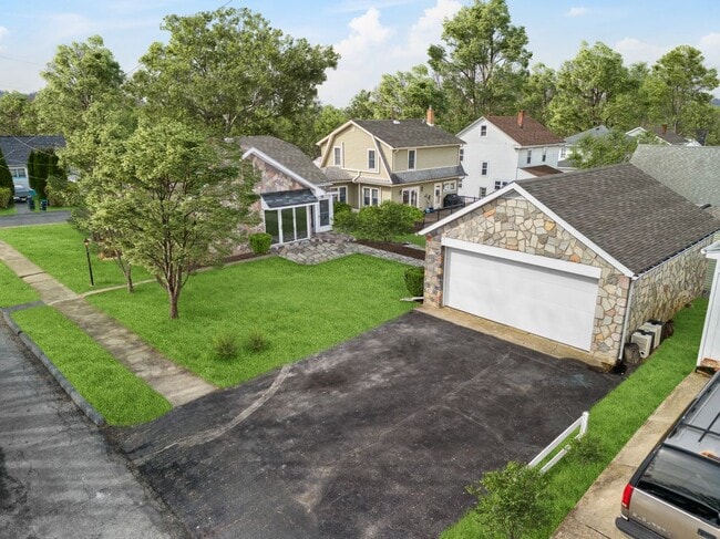 211 Pennsylvania Ave in Phillipsburg, NJ - Building Photo - Building Photo