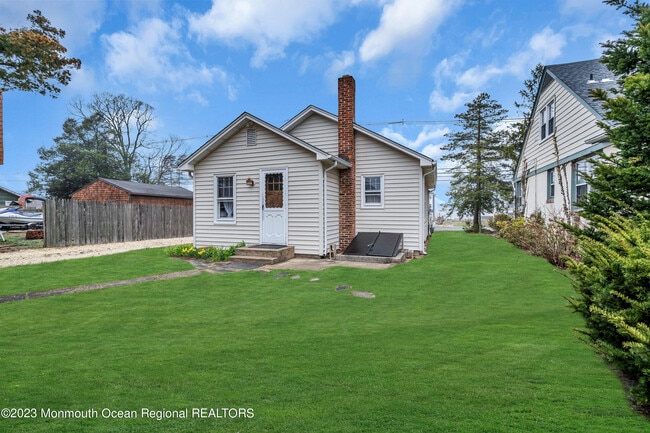 635 Princeton Ave in Brick, NJ - Building Photo - Building Photo