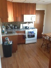 112 Thurston St in Somerville, MA - Building Photo - Building Photo