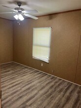 1412 Austin St in Bay City, TX - Foto de edificio - Building Photo