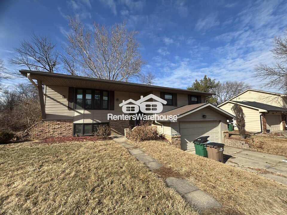 1200 31st St in West Des Moines, IA - Foto de edificio