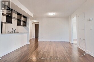 151 Village Green Square in Toronto, ON - Building Photo - Building Photo