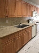7920 Grand Canal Dr in Miami, FL - Building Photo - Building Photo