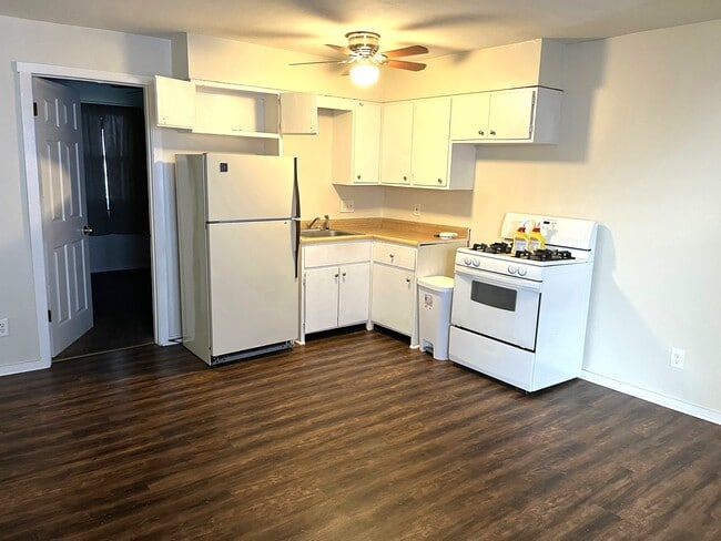 342 W 21st St, Unit 2