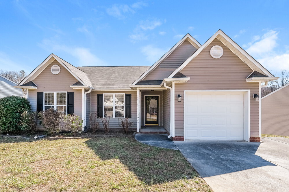 2036 Tea Berry Ct in Winston-Salem, NC - Building Photo