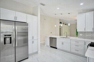 5033 S La Sedona Cir in Delray Beach, FL - Building Photo - Building Photo