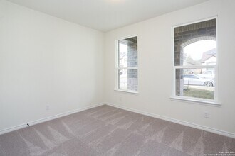 5230 Anzueto in San Antonio, TX - Building Photo - Building Photo