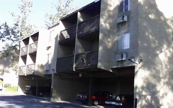 The Aztec Apartments in La Mesa, CA - Building Photo - Building Photo