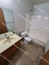 218 N Crest Dr in Raymore, MO - Building Photo - Building Photo