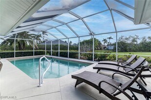 205 Sand Hill St in Marco Island, FL - Building Photo