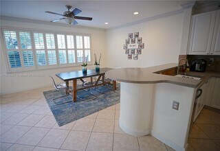 5536 NW 113th Pl in Doral, FL - Building Photo - Building Photo