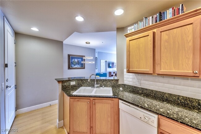 property at 91 E Agate Ave