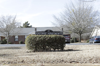 Gateway House in Greenville, SC - Building Photo - Building Photo