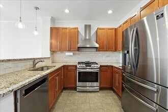 15 Freedomway in Jersey City, NJ - Building Photo - Building Photo