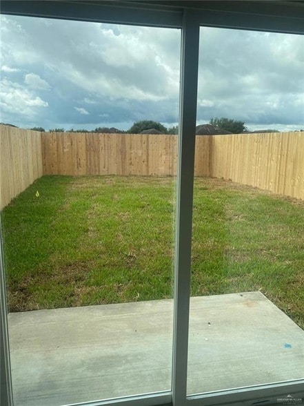 613 Jasper St in Edinburg, TX - Building Photo - Building Photo