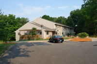 Capital Gardens in Lansing, MI - Foto de edificio - Building Photo