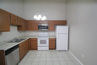 6810 Tiki Ln in Pensacola, FL - Building Photo - Building Photo