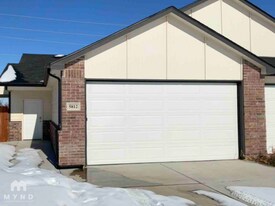 5812 E Bristol Cir in Bel Aire, KS - Building Photo