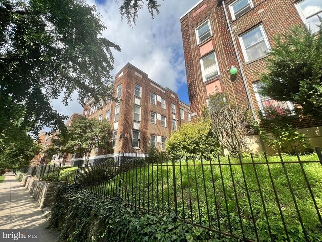 1441 Spring Rd NW in Washington, DC - Building Photo - Building Photo