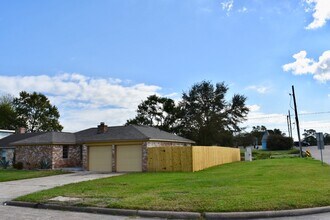 521 26th Ave N in Texas City, TX - Building Photo - Building Photo