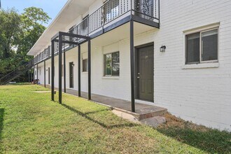 The Flats at 1200 in Nashville, TN - Foto de edificio - Building Photo