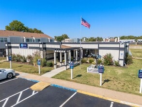 Townhomes @East 32nd  in Tulsa, OK - Building Photo - Building Photo