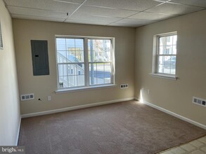3631 Harbor Rd in Chesapeake Beach, MD - Foto de edificio - Building Photo