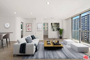 10747 Wilshire Blvd in Los Angeles, CA - Building Photo