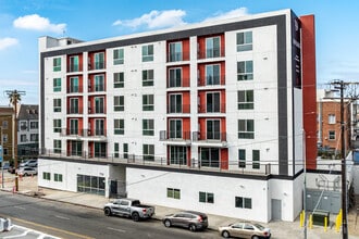 TALA Local at 719 S. Hoover Street in Los Angeles, CA - Foto de edificio - Building Photo