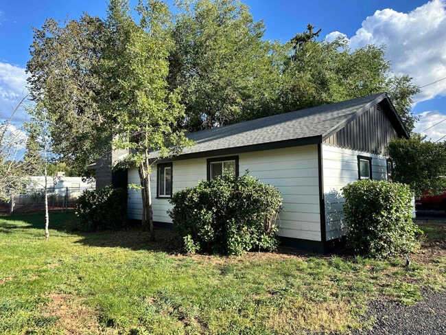 property at 2037 Aspen Dr