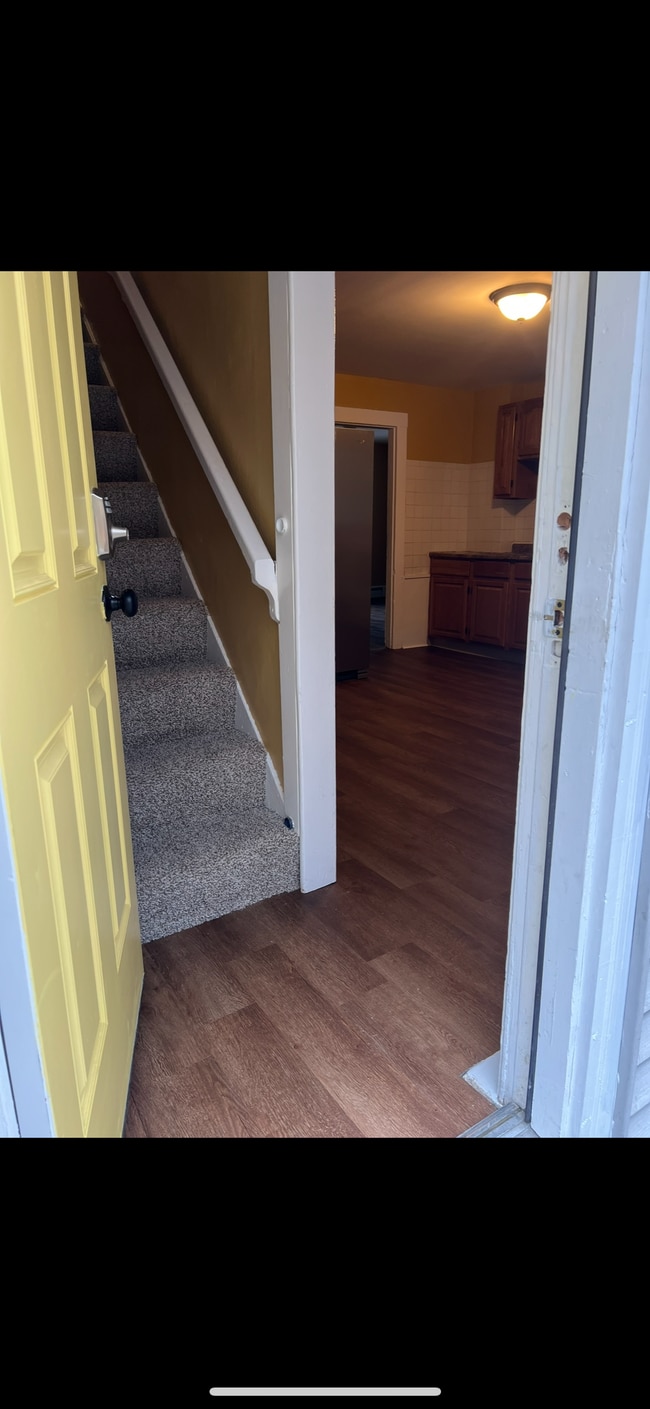 9 Bay St in Sprague, CT - Building Photo - Building Photo