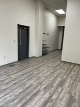 225 E High St, Unit 103 in Lima, OH - Foto de edificio - Building Photo