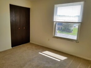 721 Hemlock Square in Zelienople, PA - Building Photo - Building Photo