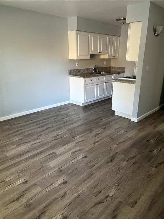 Heatherwood Apartments in Sacramento, CA - Building Photo