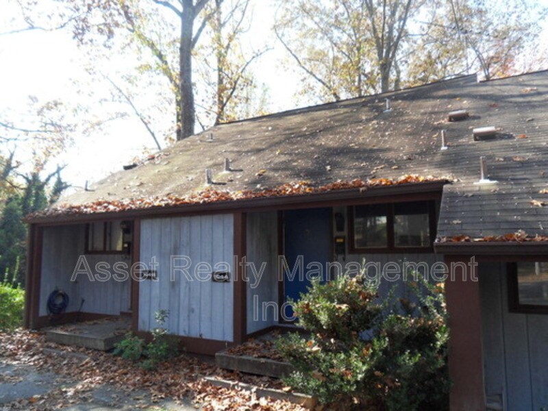 102 Walnut Ln in Oak Ridge, TN - Building Photo