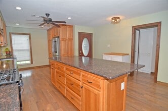 11731 Bowie Dr in La Porte, TX - Building Photo - Building Photo